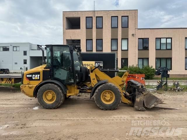 CAT 906M Pyöräkuormaajat