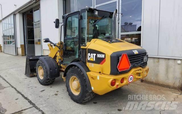 CAT 906M Pyöräkuormaajat