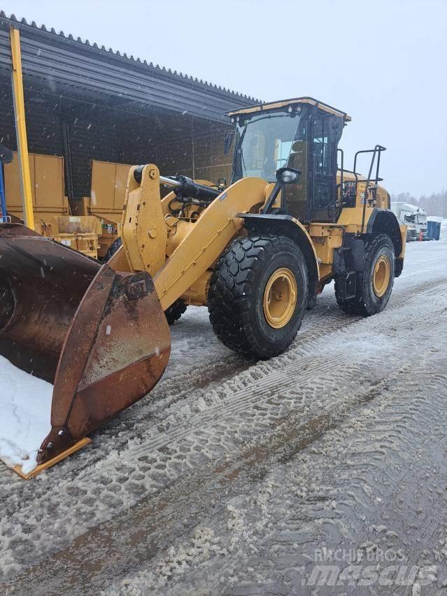 CAT 962 Pyöräkuormaajat