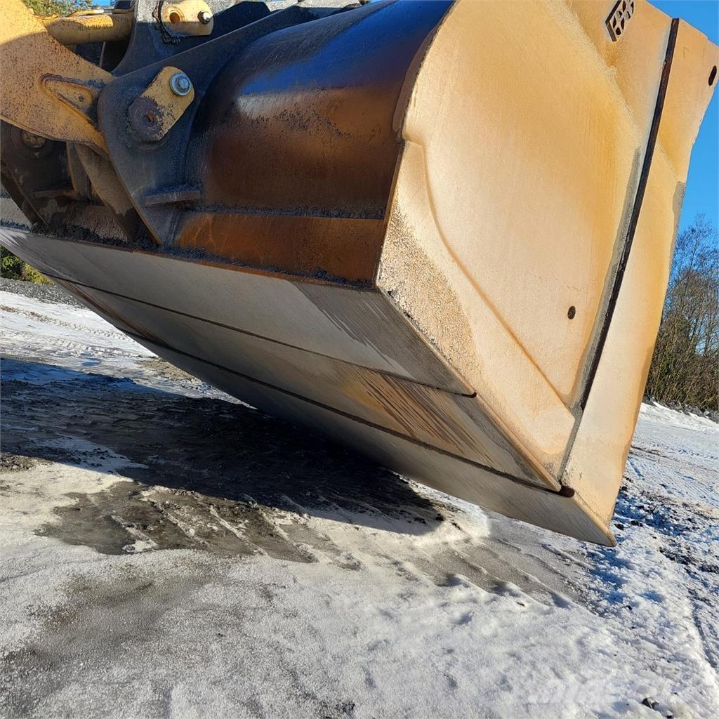 CAT 980 Pyöräkuormaajat