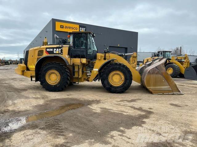 CAT 982M Pyöräkuormaajat
