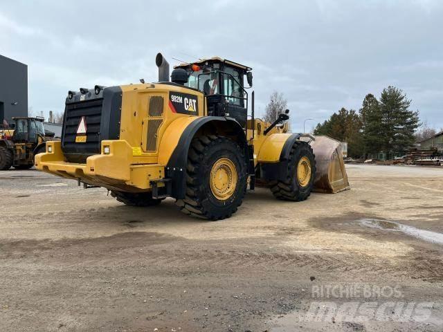 CAT 982M Pyöräkuormaajat