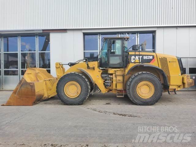 CAT 982M Pyöräkuormaajat