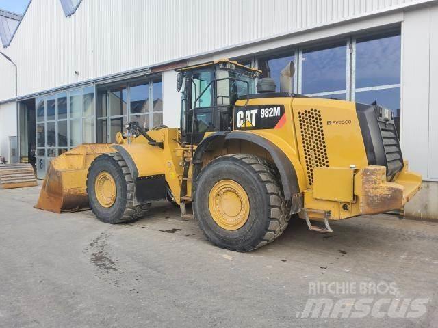 CAT 982M Pyöräkuormaajat