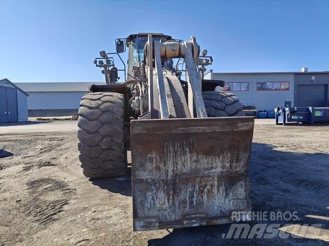 CAT 988H Pyöräkuormaajat