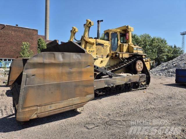 CAT D10N Telaketjupuskutraktorit