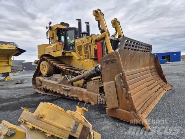 CAT D11T Telaketjupuskutraktorit