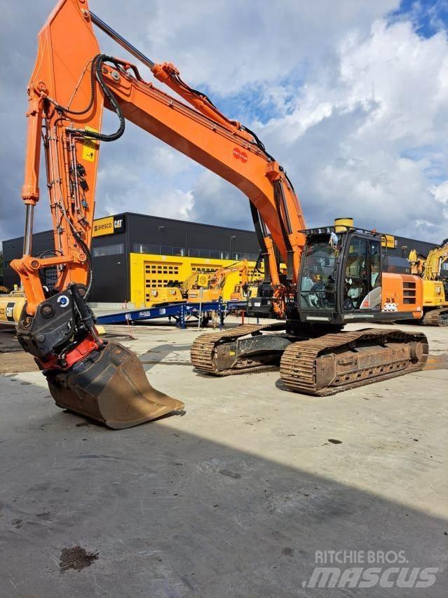 Hitachi ZX300LC-6 Telakaivukoneet