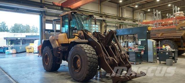 Volvo L120F Pyöräkuormaajat