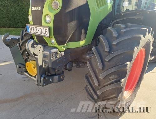 CLAAS ARION 550 Traktorit