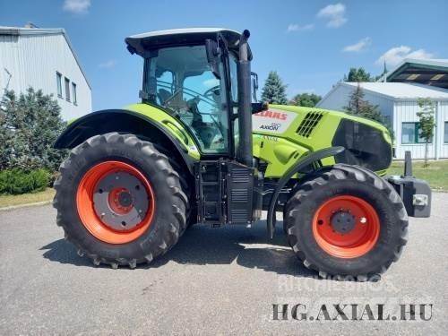 CLAAS Axion 810 Traktorit
