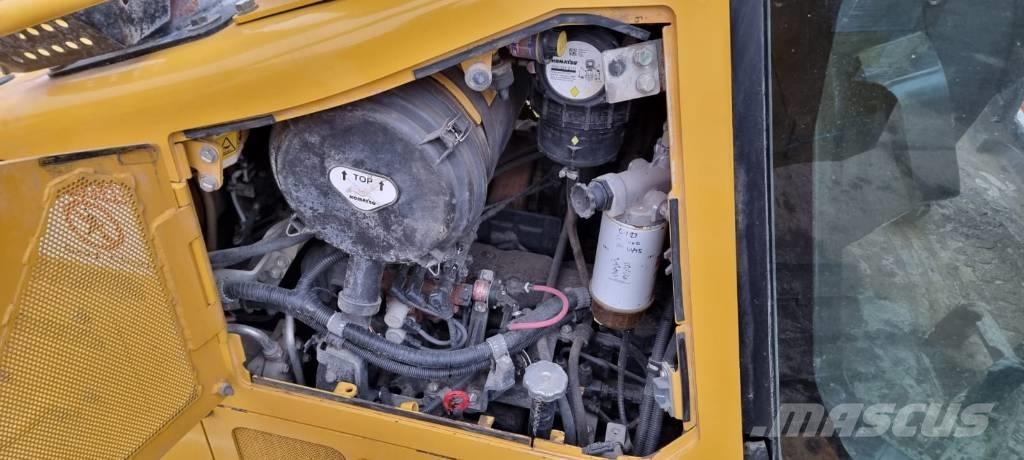 Komatsu D 61 PXI-24 Telaketjupuskutraktorit