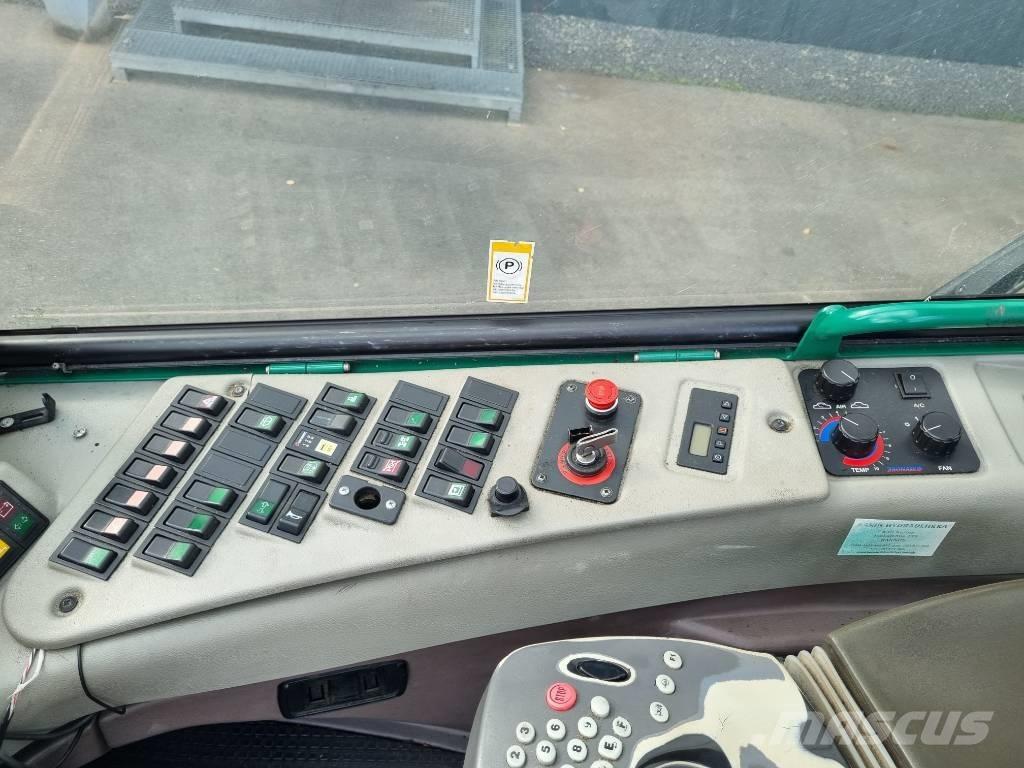 John Deere 1070 D Harvesterit