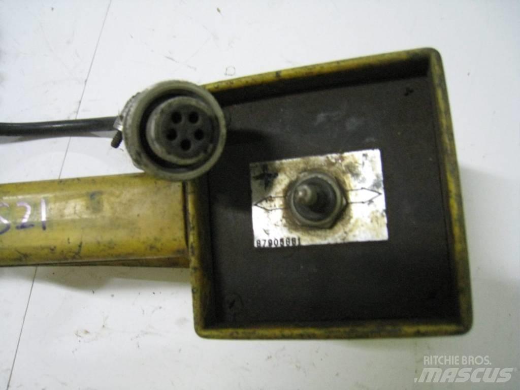 CAT BB 650 Sähkö ja elektroniikka