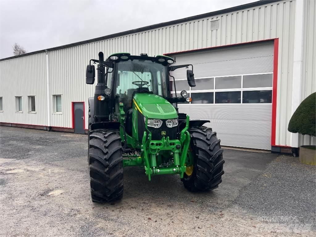 John Deere 6120M Traktorit