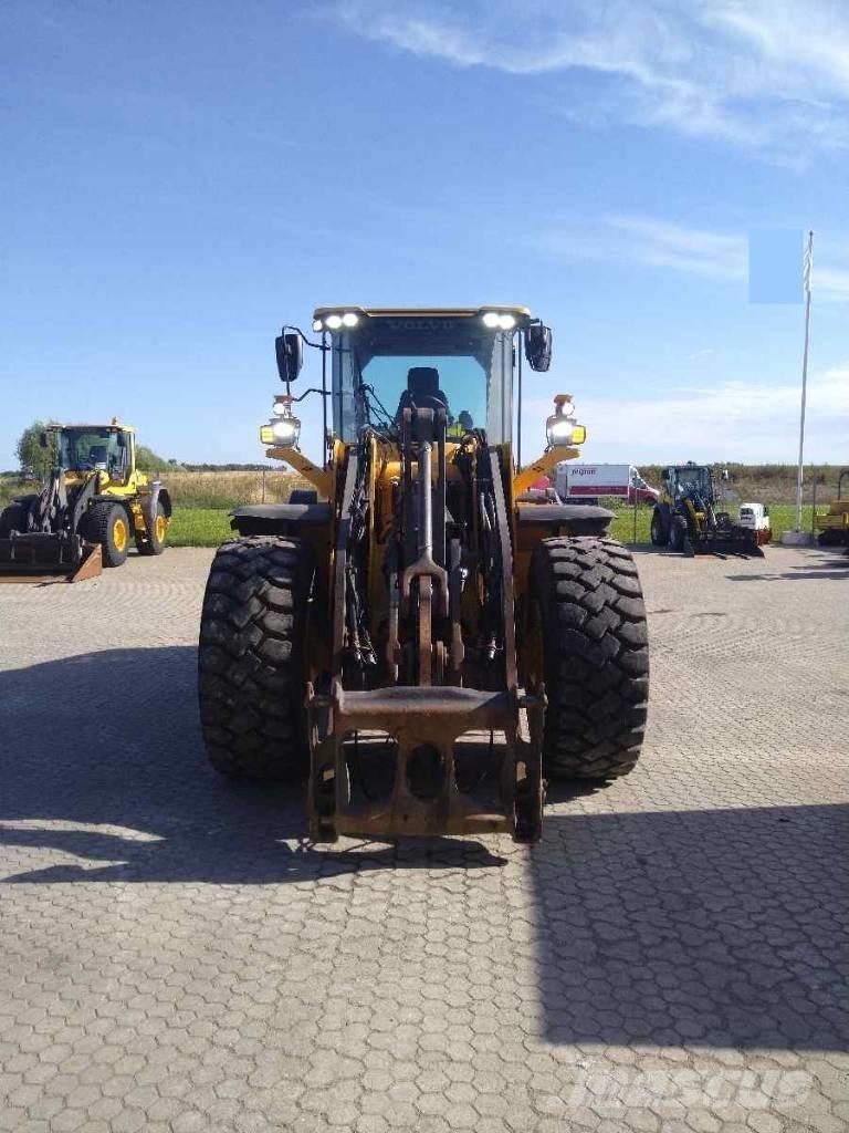Volvo L 120 H Pyöräkuormaajat