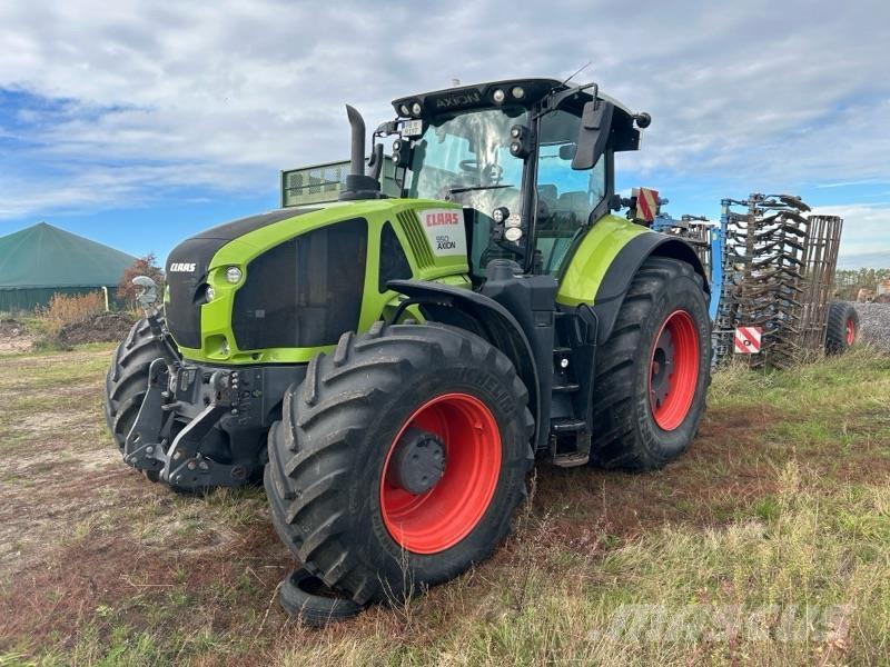 CLAAS Axion 950 Traktorit