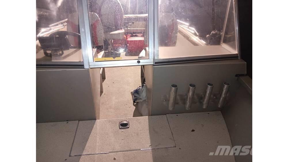  tracker 16 Foot Laivojen apumoottorit