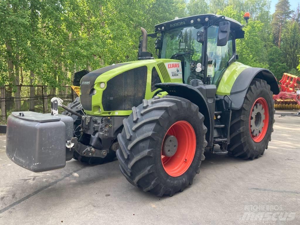 CLAAS Axion 960 Traktorit