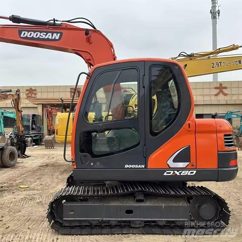 Doosan DX 80 Midikaivukoneet 7t - 12t