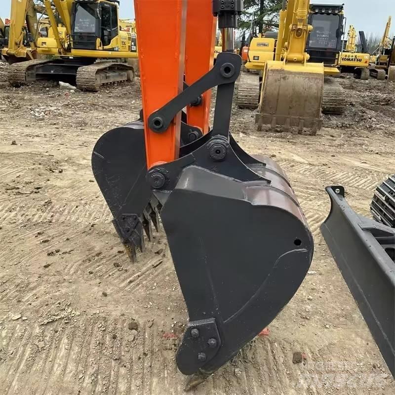 Doosan DX 80 Midikaivukoneet 7t - 12t