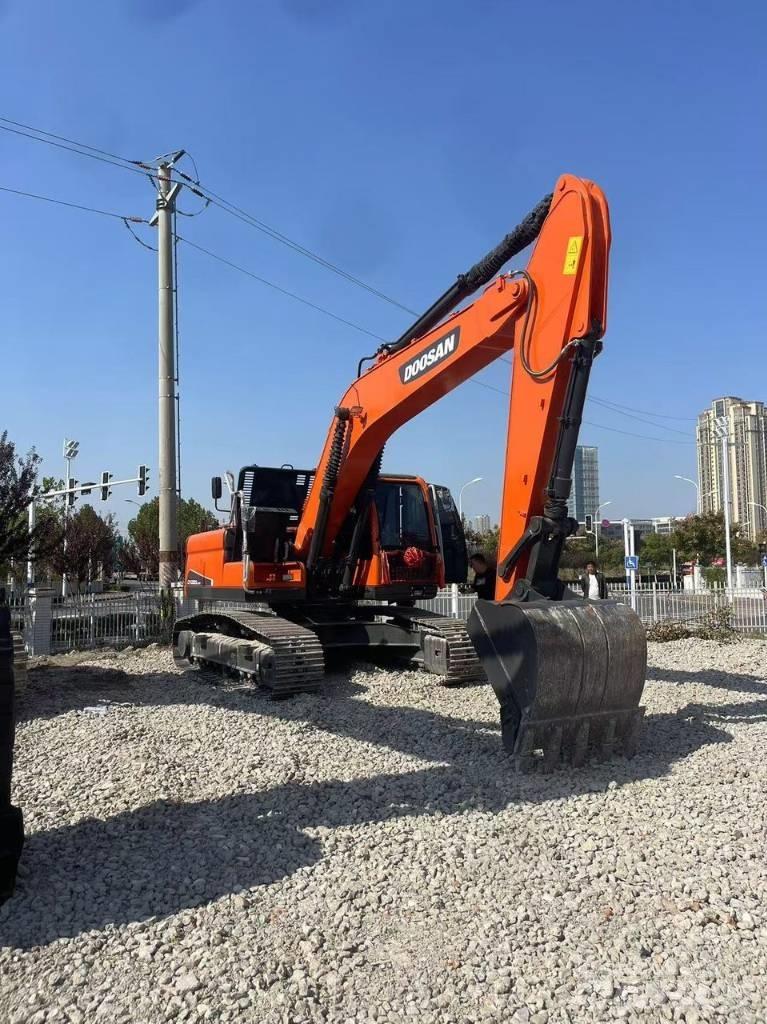 Doosan DX 225LC-9C Telakaivukoneet