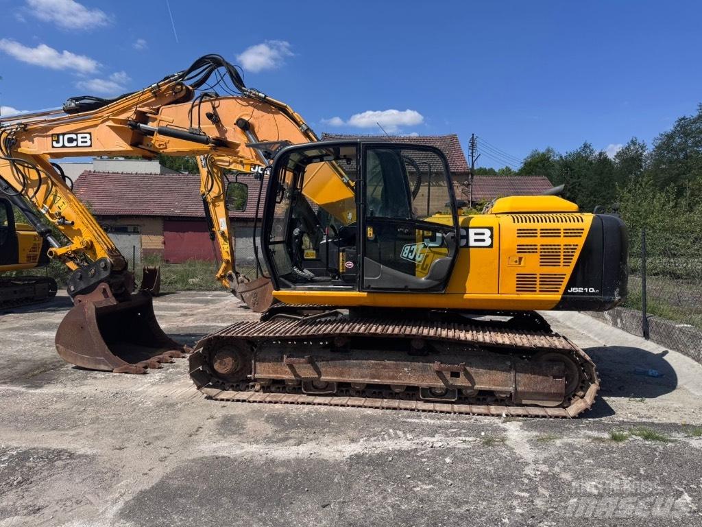 JCB JS 210 LC Telakaivukoneet