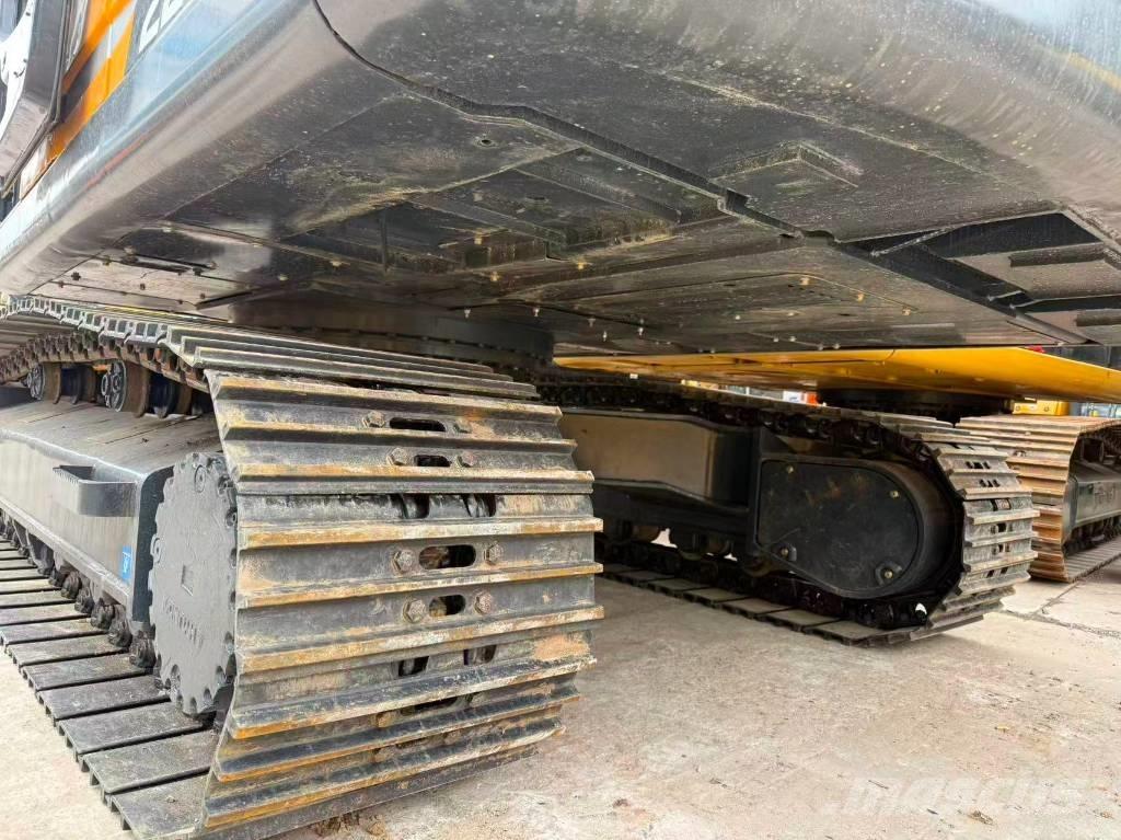 Hyundai R220LC-9S Midikaivukoneet 7t - 12t