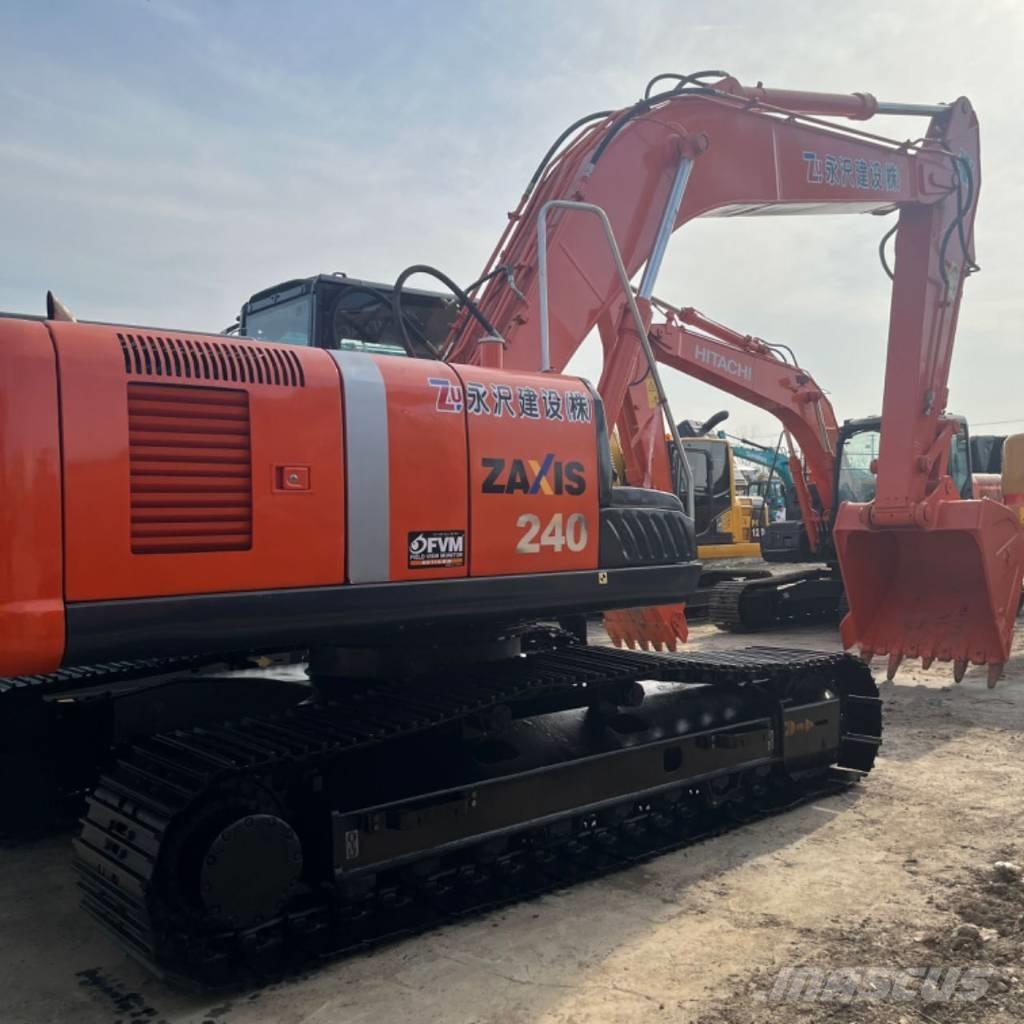 Hitachi ZX 240 Telakaivukoneet