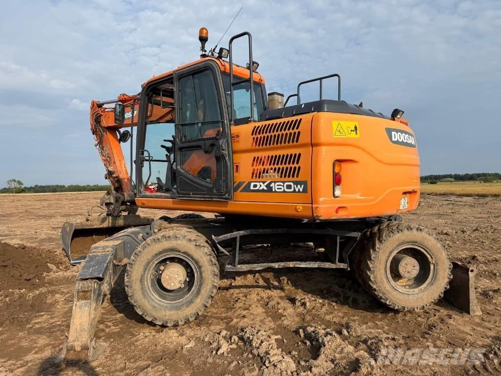 Doosan DX 160 W-3 Pyöräkaivukoneet