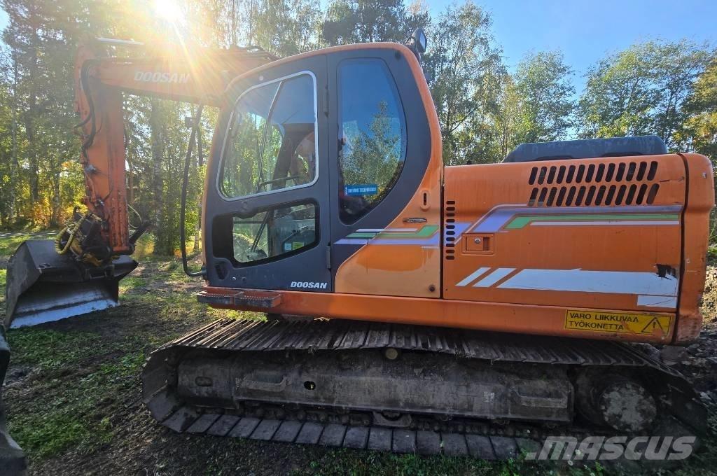 Doosan DX 140 LC Telakaivukoneet