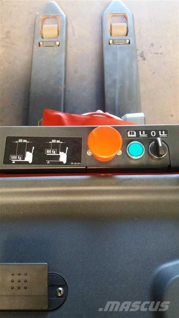 Linde T16L Käyden ajettavat pinoamistrukit