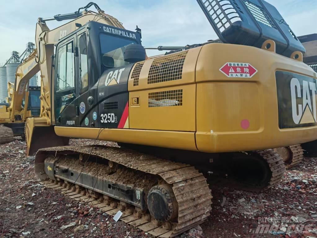 CAT 325 D2 Telakaivukoneet