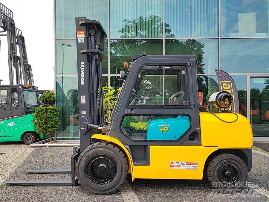 Komatsu FG40T-7 Nestekaasutrukit