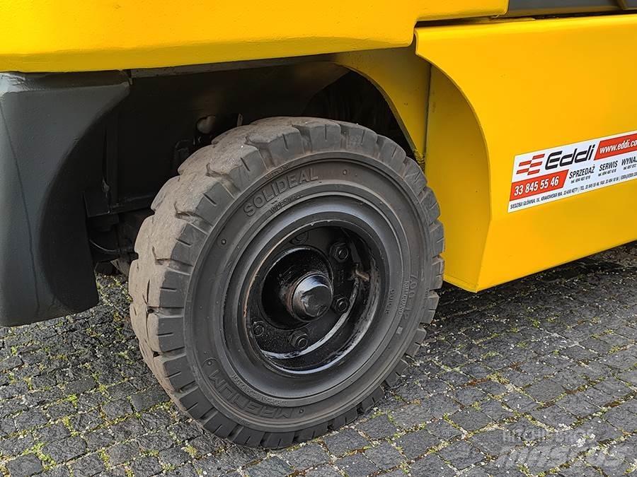 Komatsu FG40T-7 Nestekaasutrukit