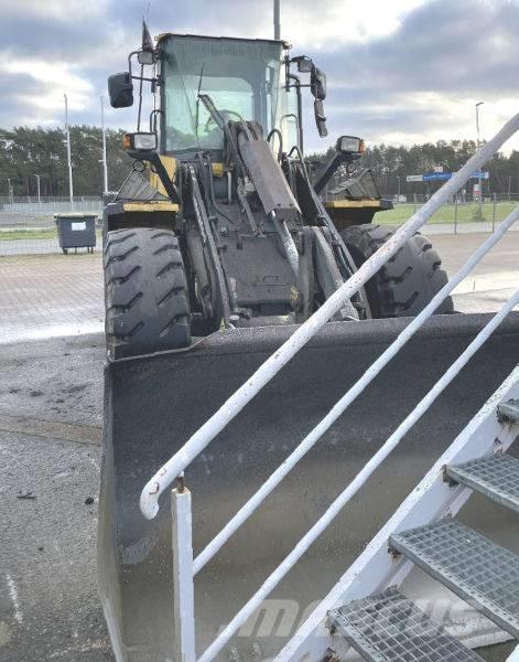 Komatsu WA 200 PT-5 Pyöräkuormaajat