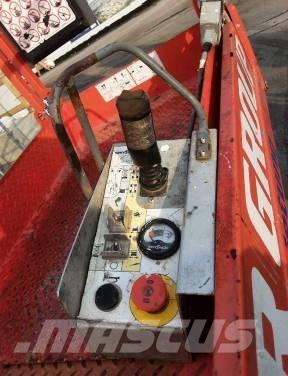 SkyJack SJ III 3226 Saksilavat