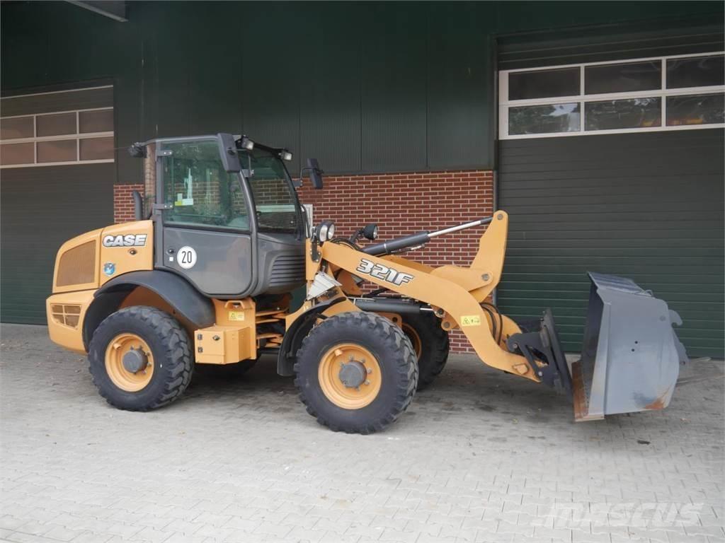Case IH 321F Pyöräkuormaajat