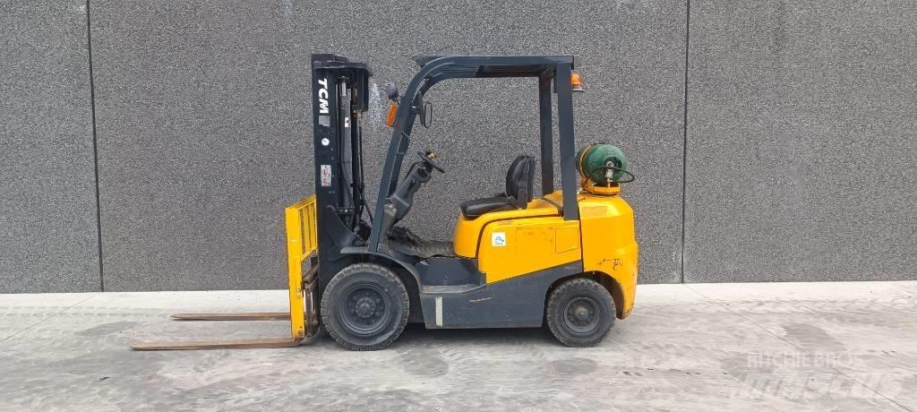 TCM FHG 25 T3 Nestekaasutrukit