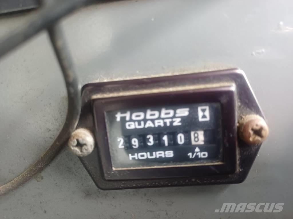 Kobelco CKE 2500 Tela-alustaiset nosturit