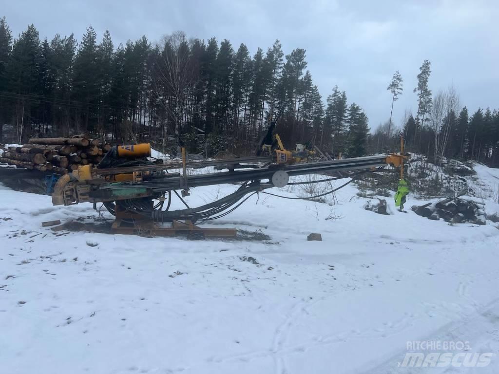 CAT 325 FL CR Avolouhintaporauslaitteet