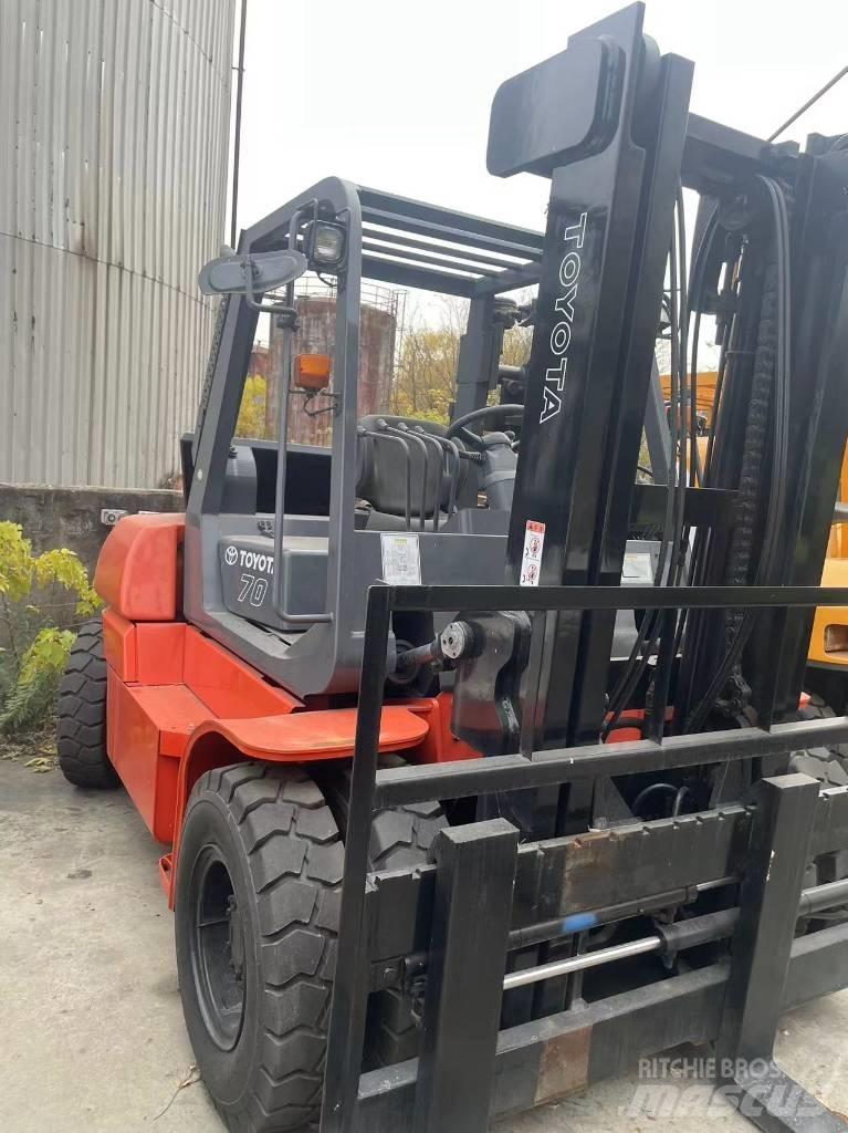 Toyota 7 Ton Dieseltrukit