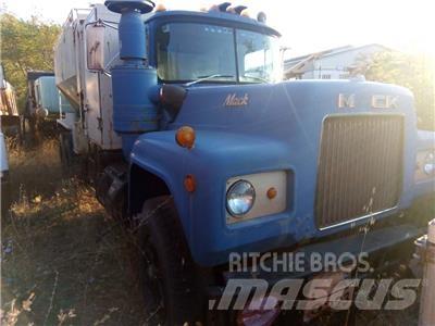 Mack R 600 Sora- ja kippiautot