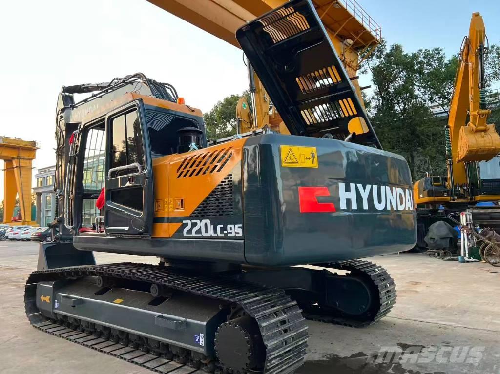 Hyundai R220LC-9S Midikaivukoneet 7t - 12t
