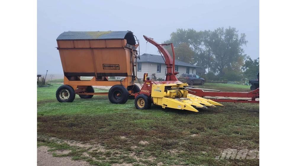 New Holland FP230 Silppurit