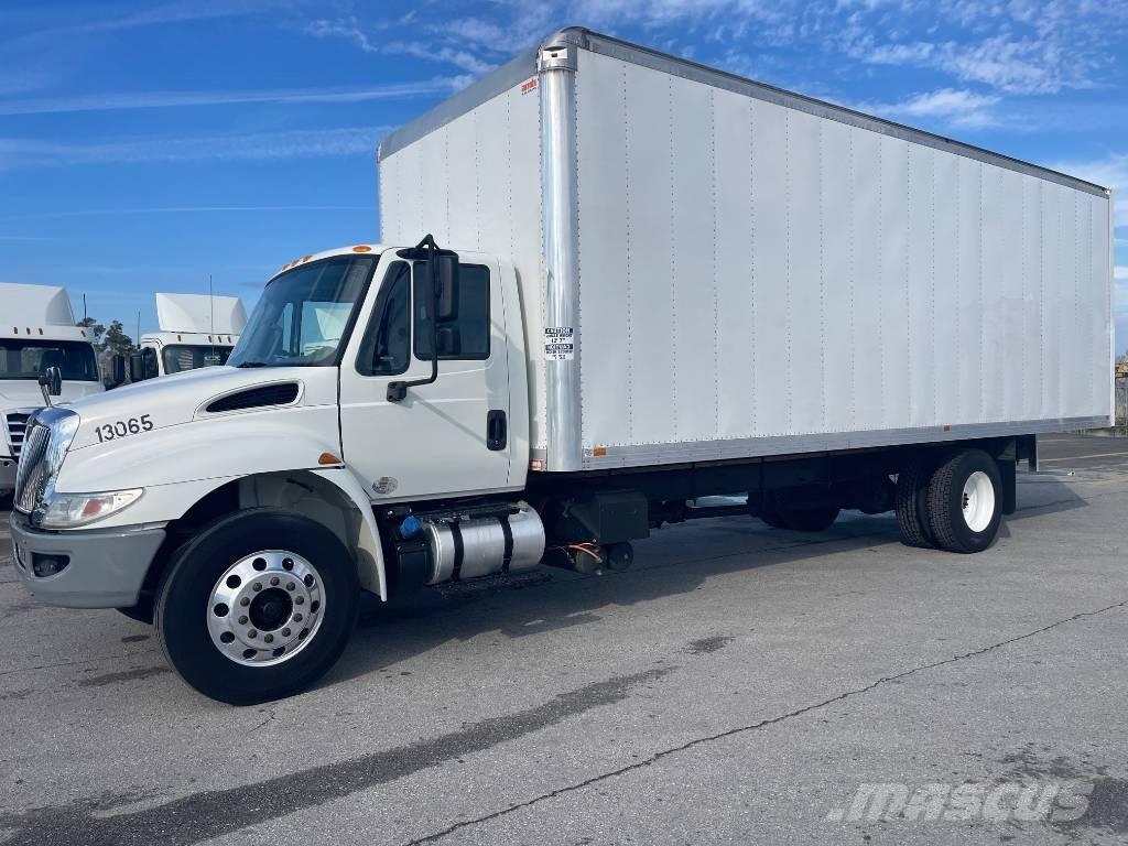 International 4300 Umpikorikuorma-autot