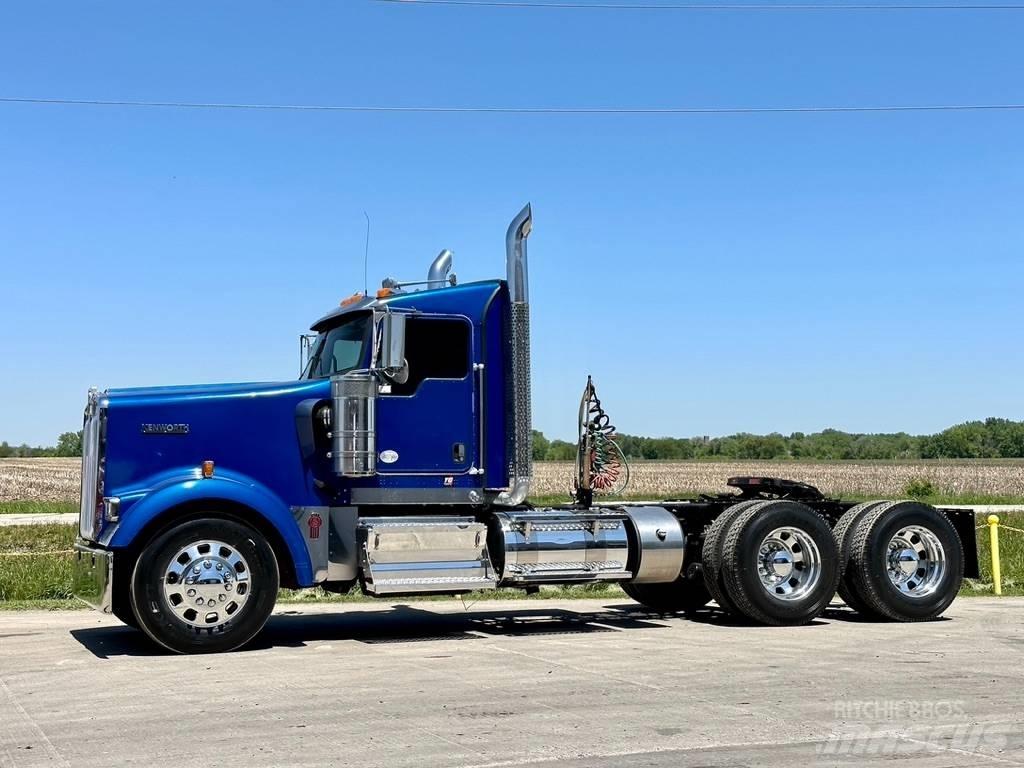 Kenworth W 900 Vetopöytäautot