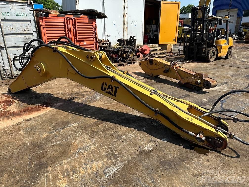 CAT 214 B FT boom Pyöräkaivukoneet