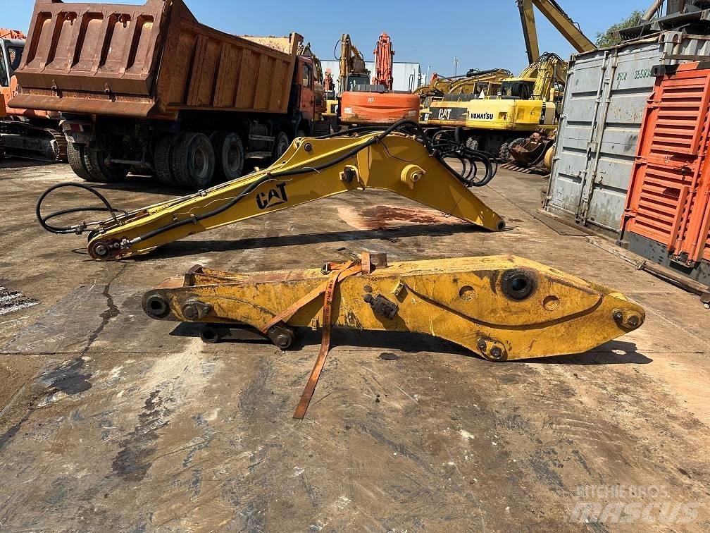 CAT 214 B FT boom Pyöräkaivukoneet