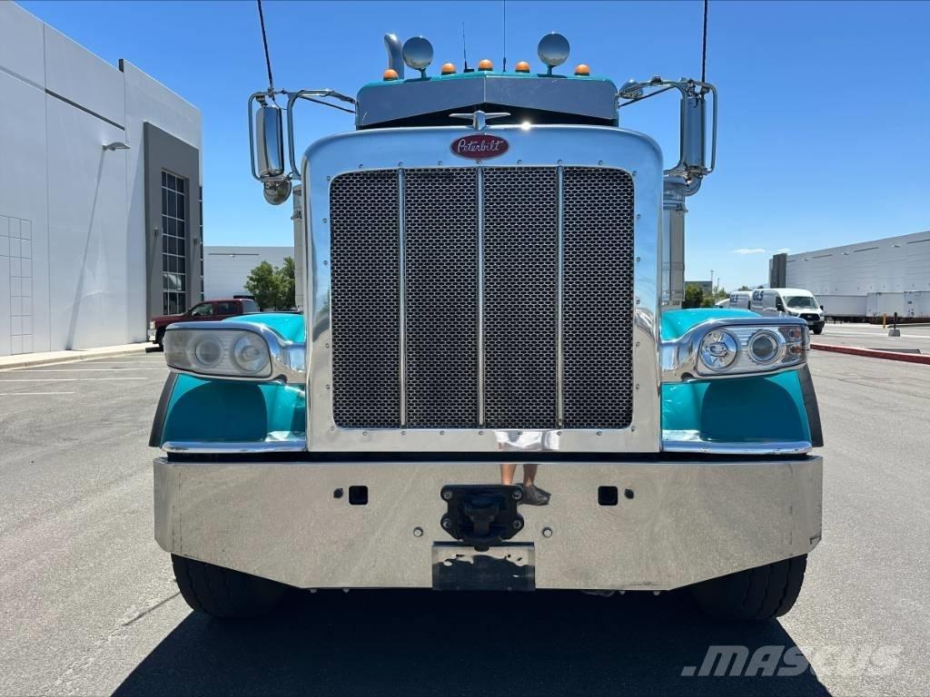Peterbilt 388 Vetopöytäautot